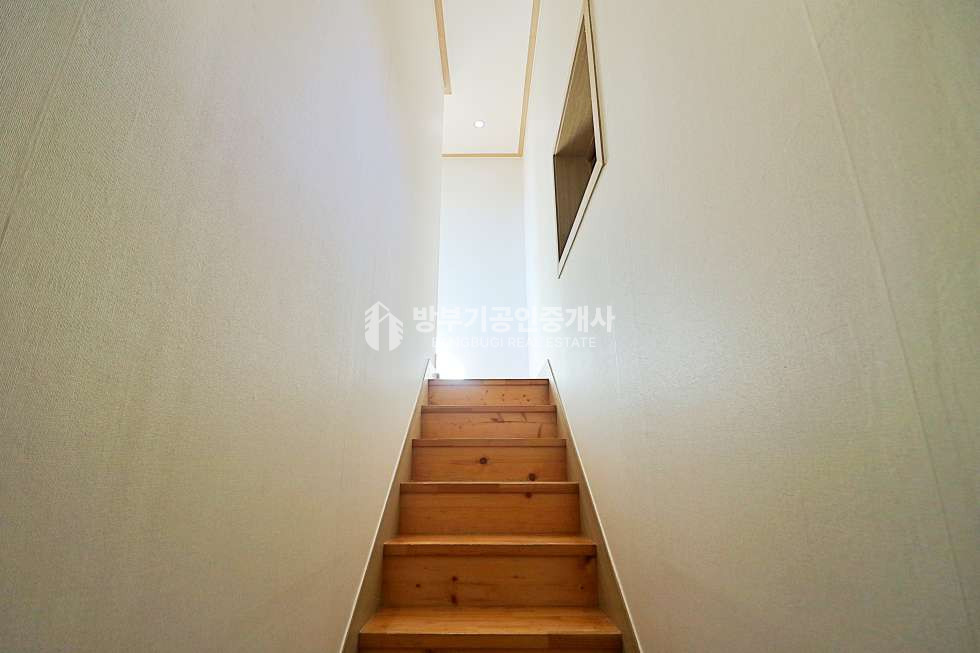 경기 양평군 양평읍 회현리 남한강 조망~ 철근콘크리트 구조, 벙커 주차장, 상수도, 양평읍 시내 5분 거리! 남한강 산책로가 앞에 있는 전원주택 월세 매매 매물번호 14806 사진 41