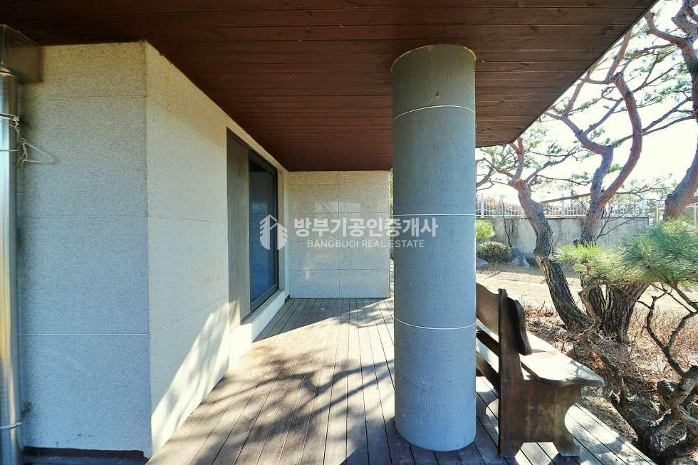 경기 양평군 양평읍 회현리 남한강 조망~ 철근콘크리트 구조, 벙커 주차장, 상수도, 양평읍 시내 5분 거리! 남한강 산책로가 앞에 있는 전원주택 월세 매매 매물번호 14806 사진 14