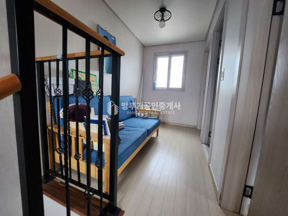 경기 양평군 양서면 따듯한 햇살 가득~ 남향으로 고즈넉한 마을과 멀리 산을 바라보는 전망의 양서면 3억대 전원주택 매매!! 매매 매물번호 14816 사진 7