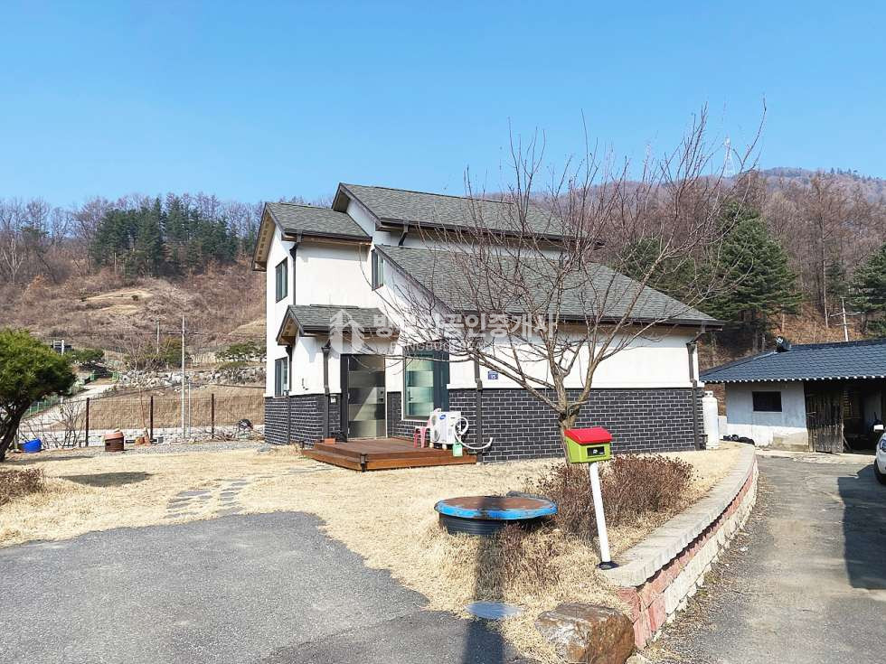 경기 양평군 양서면 따듯한 햇살 가득~ 남향으로 고즈넉한 마을과 멀리 산을 바라보는 전망의 양서면 3억대 전원주택 매매!! 매매 매물번호 14816 사진 12